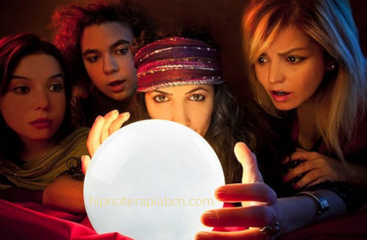 Pseudo-Ciencias o ciencias ocultas: Videncia Tarot